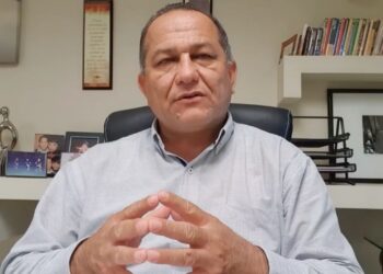 Padres de familia de Baja California impulsan el pin parental